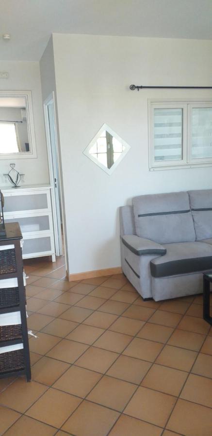 Sur Le Quai De Port Frejus Apartment Exterior foto