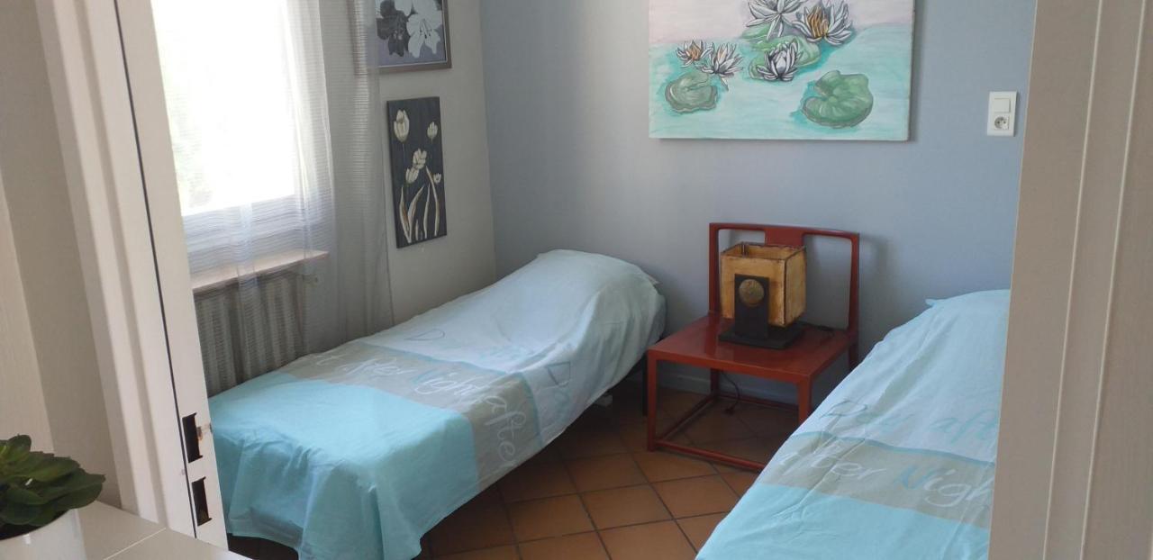 Sur Le Quai De Port Frejus Apartment Exterior foto